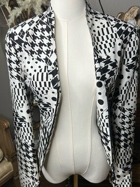Vintage Caché 100% Silk Monochrome Op-Art Zip-Front Blazer Maximalist Retro 90s